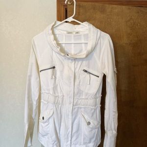 White fitted spring/summer jacket